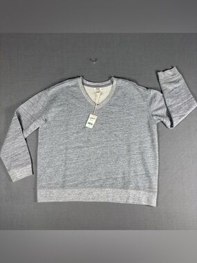 NWT Grayers Wedge Sweatshirt Women’s Size Medium Heather Blue V-Neck